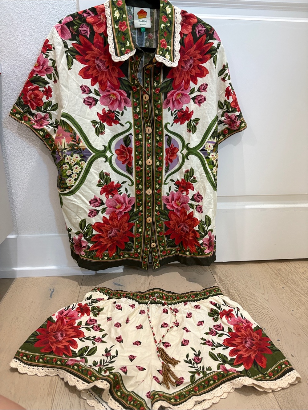 FARM Rio Floral Shirt in Cream, Red & Pink with Matching Shorts - set - Picture 4 of 4